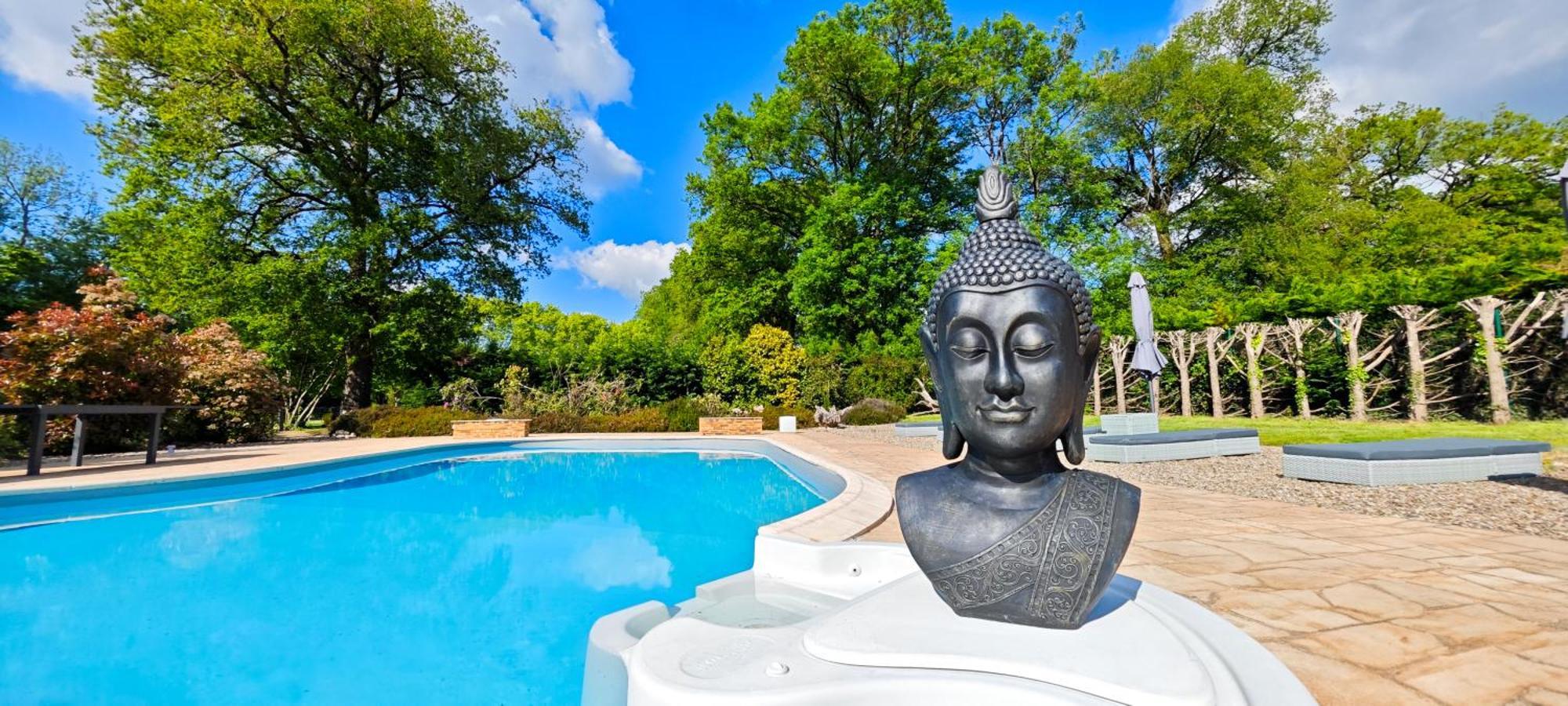 Villa Tagibao Avec Piscine Chauffee Et Spa Lesterps Buitenkant foto