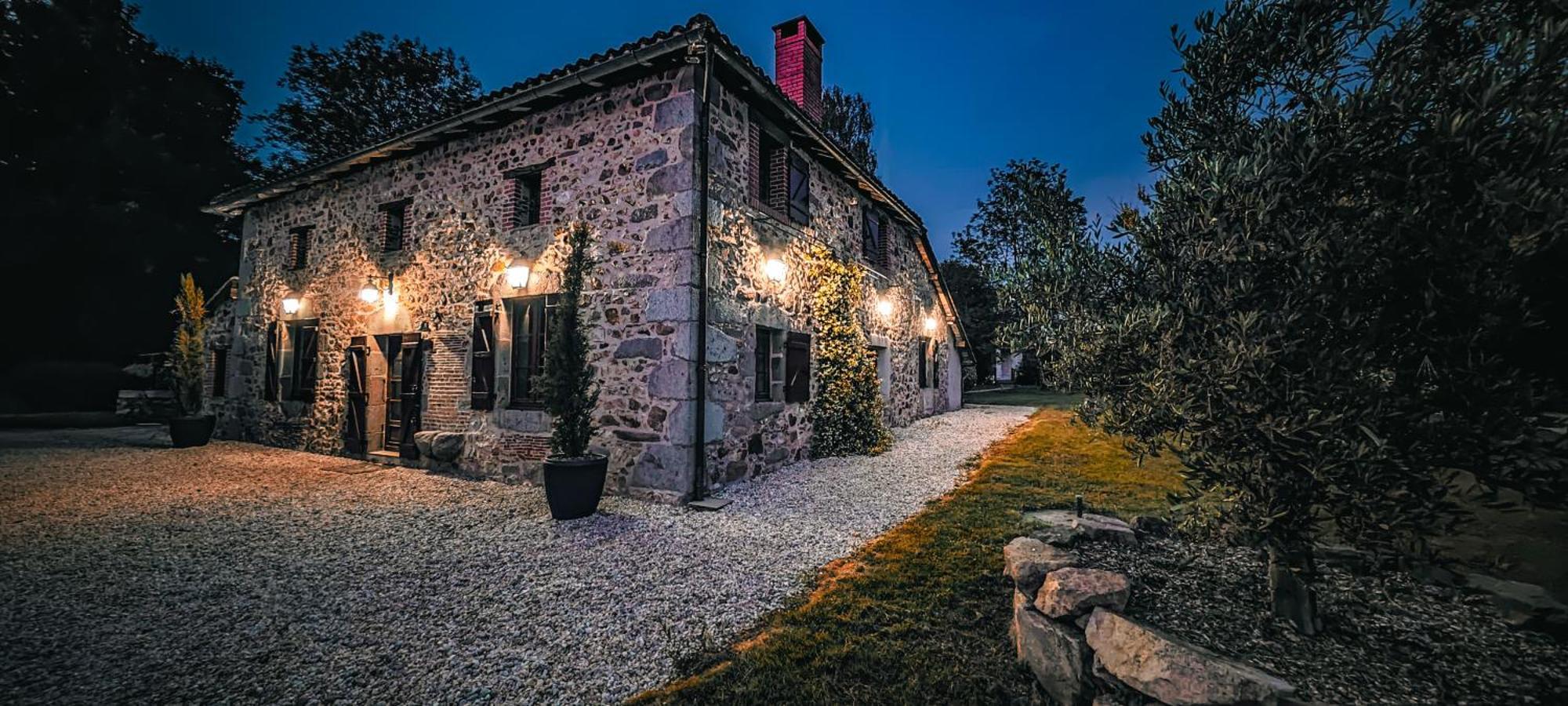 Villa Tagibao Avec Piscine Chauffee Et Spa Lesterps Buitenkant foto